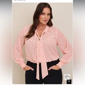 NWT Torrid Chiffon bow front blouse 💕